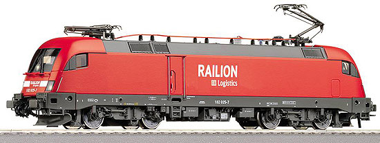 Electric locomotive BR 182 RAILION<br /><a href='images/pictures/Roco/62362.jpg' target='_blank'>Full size image</a>